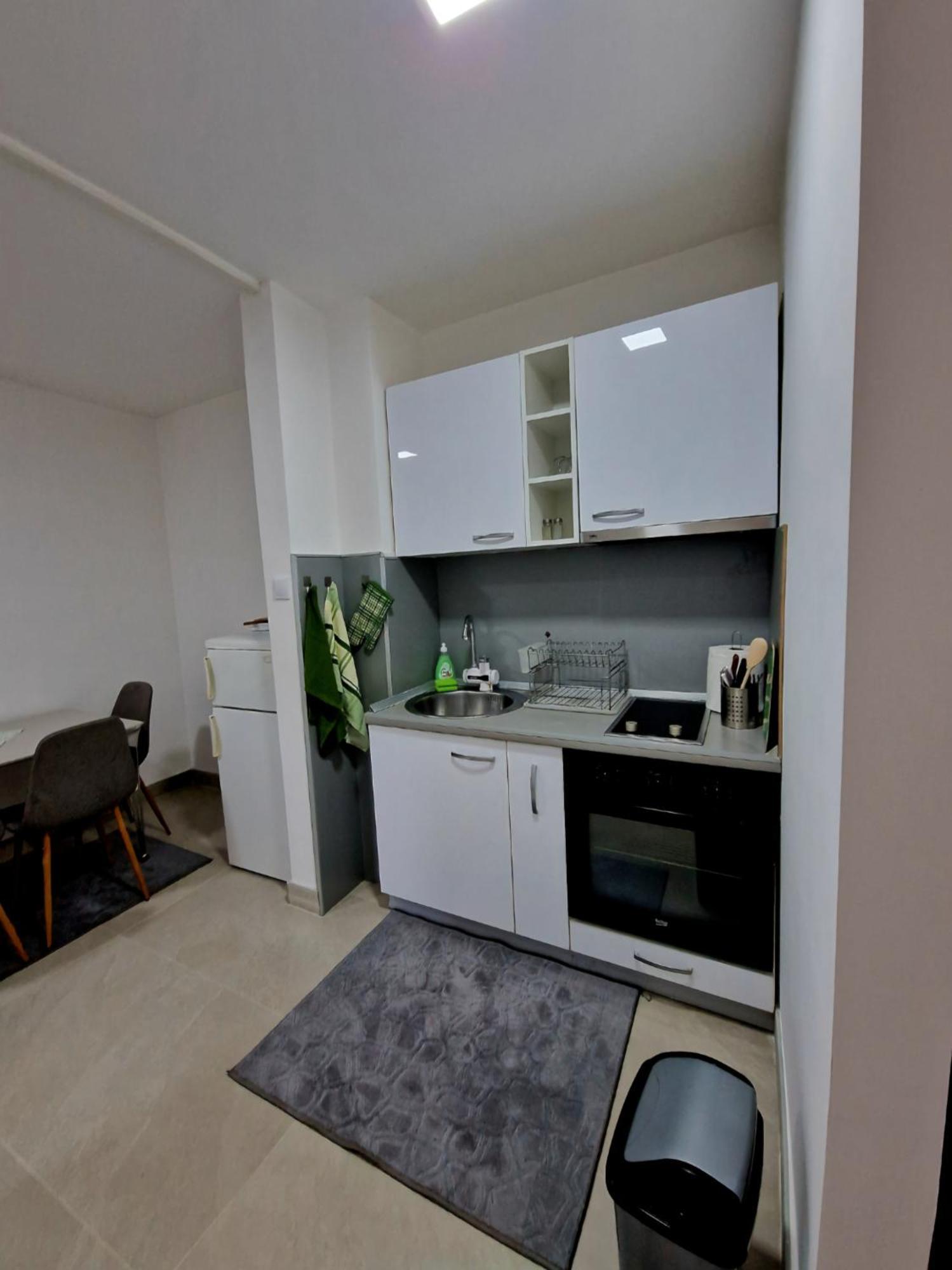 Infinity Apartment & Free Wifi & Free Parking Сараево Екстериор снимка