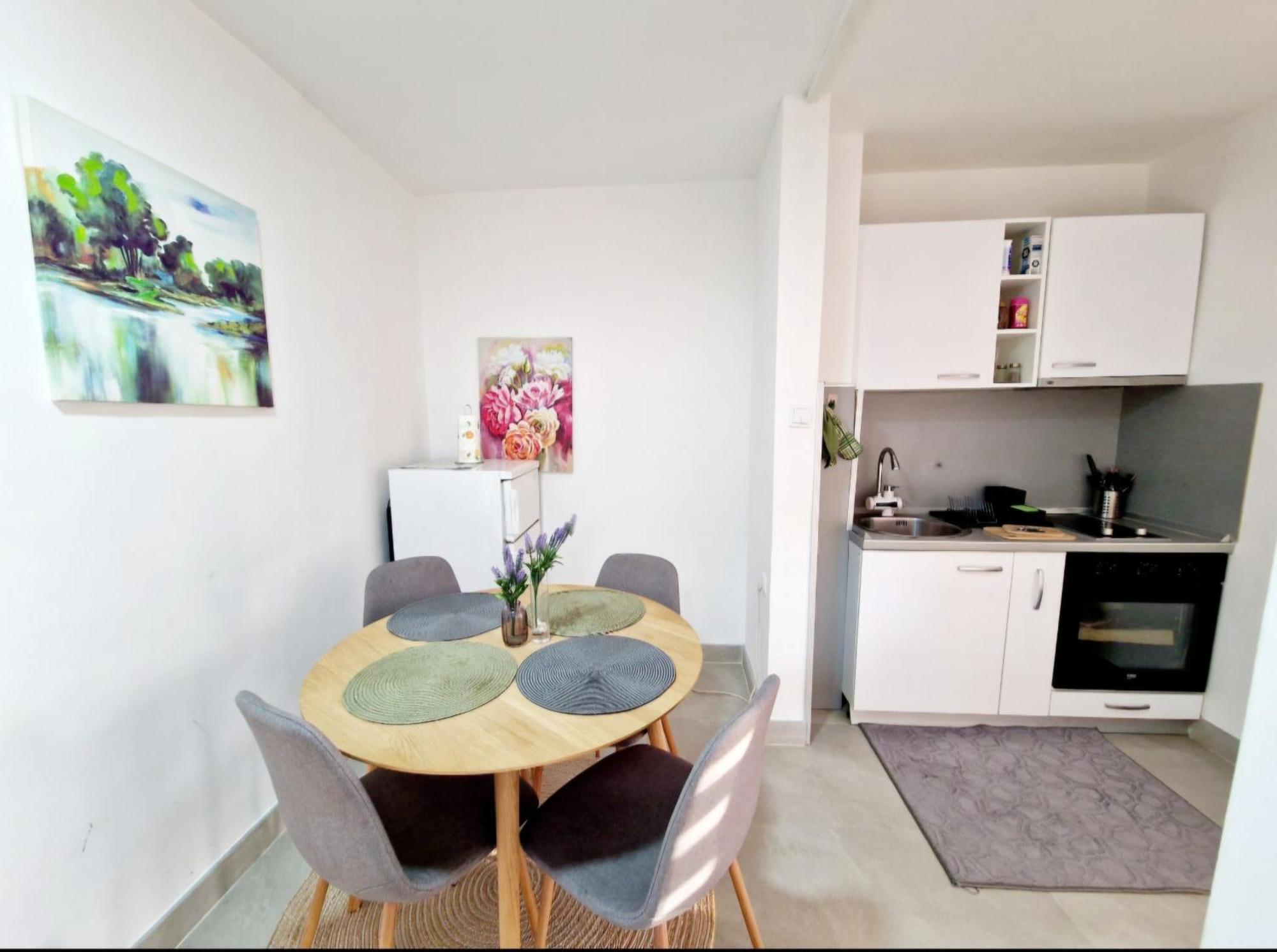 Infinity Apartment & Free Wifi & Free Parking Сараево Екстериор снимка